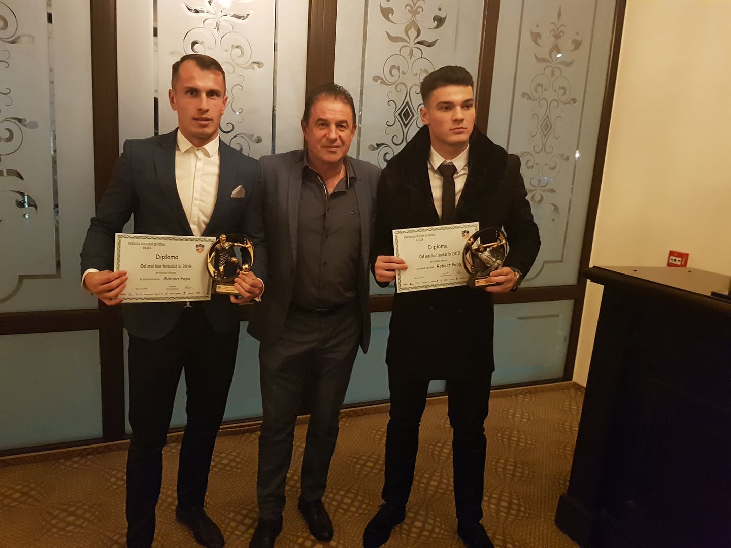 Adi Popa, Robert Popa şi Gabi Mangalagiu, laureaţii anului în fotbalul vâlcean