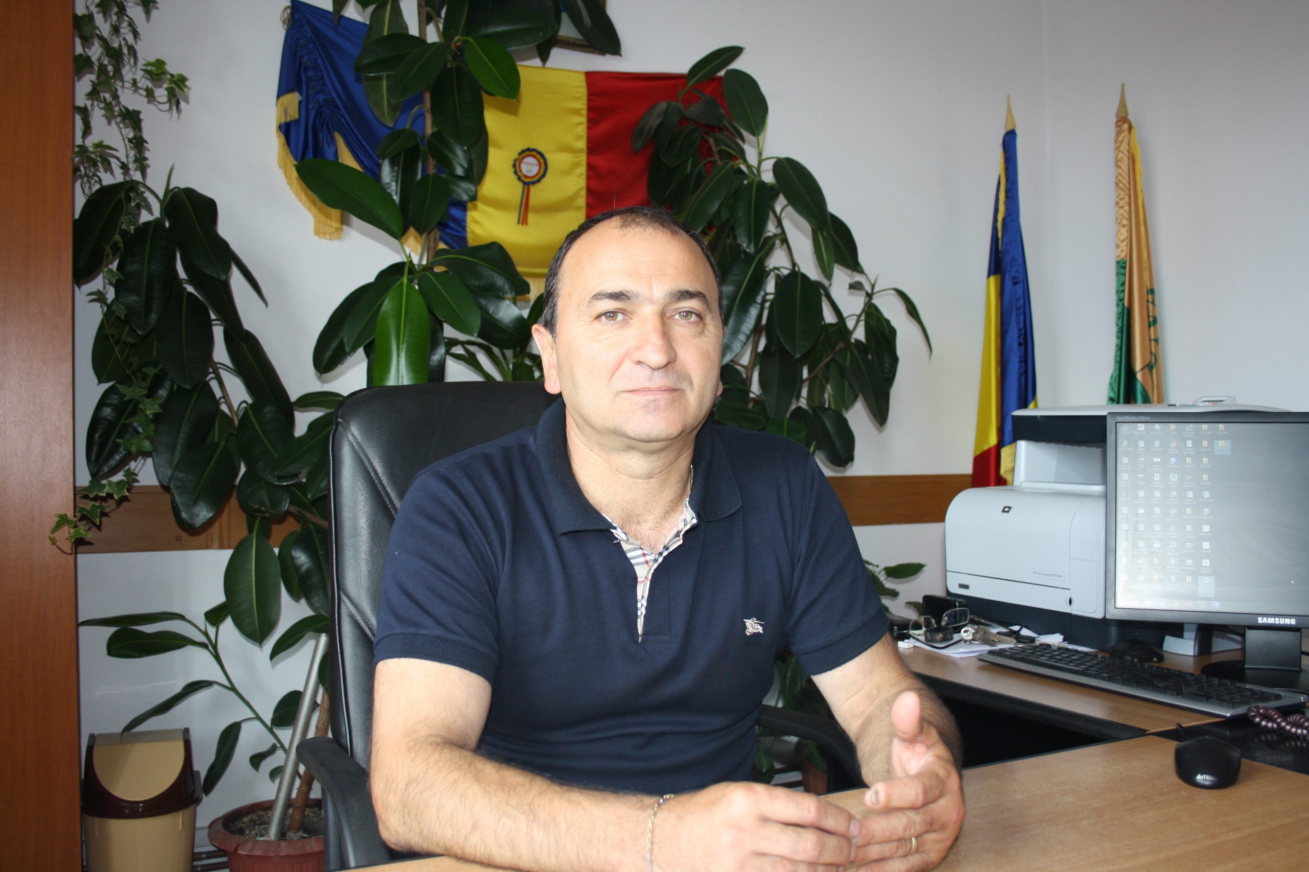 Primarul din Perişani va pune pe masa parlamentarilor un draft al Legii administraţiei
