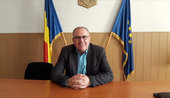Primarul Gheorghe Dumbravă  îi îndeamnă pe cetăţeni să stea acasă
