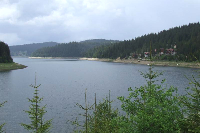 Lacurile Fântânele şi Tarniţa, destinaţii turistice din judeţul Cluj