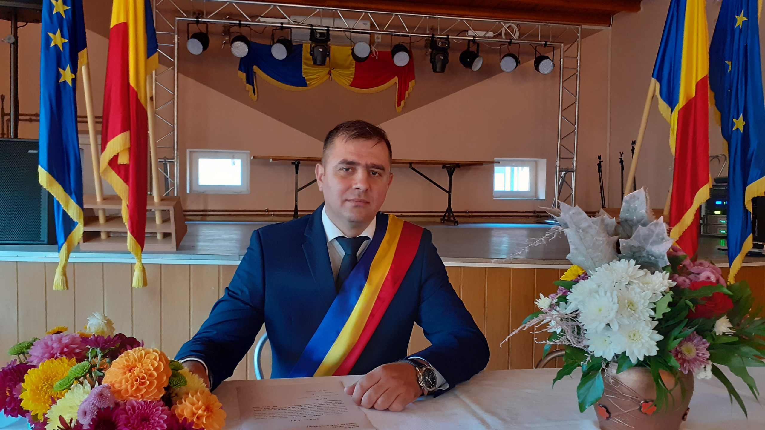 Nicolae Popescu a depus jurământul pentru primul mandat de primar al comunei Berislăveşti