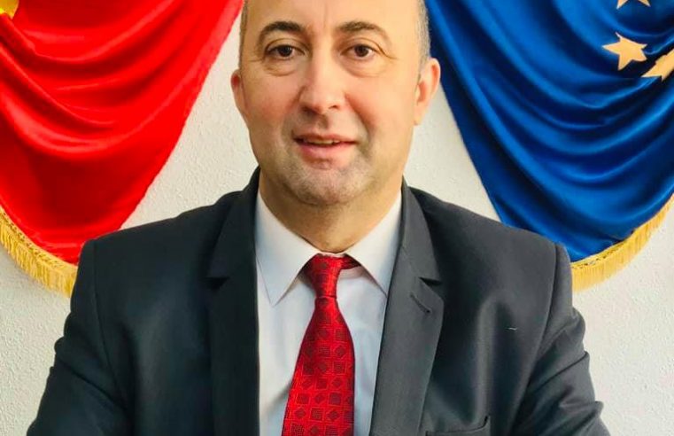 Primarul oraşului Băile Olăneşti, Sorin Vasilache îl va ajuta pe Moş Crăciun  să ofere daruri tuturor copiilor din localitate