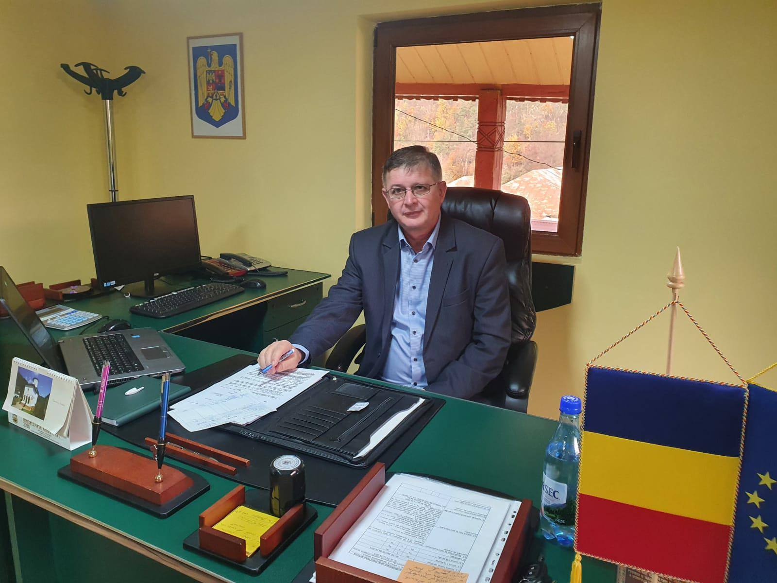 Primarul localităţii Mălaia, Gheorghe Dinculescu: „Să lăsăm faptele să vorbească”