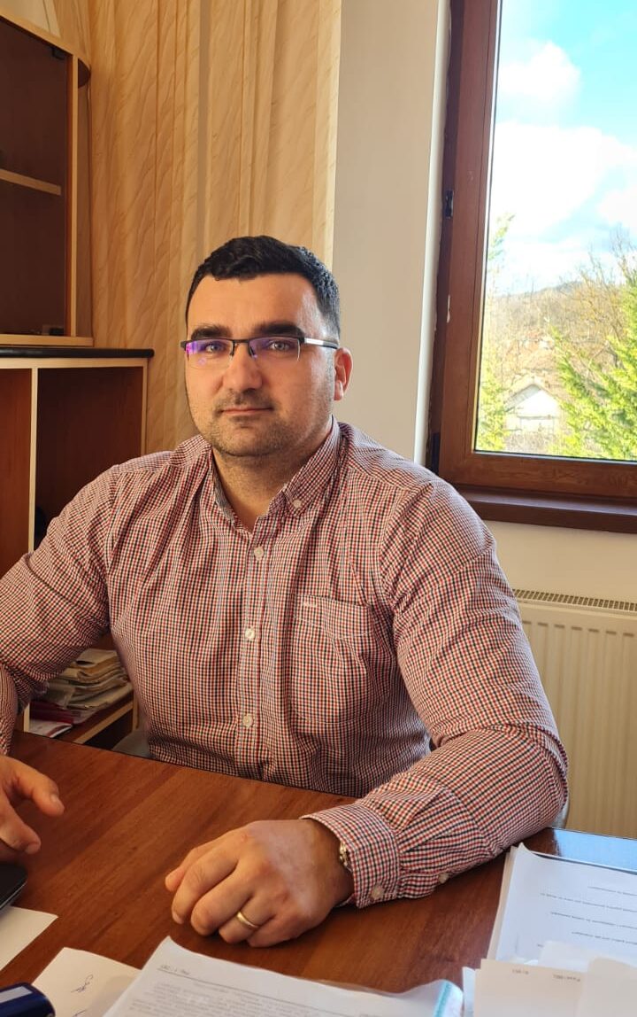 Primarul localității Scundu, Mihai Blejan: toți copiii vor primi o masă caldă