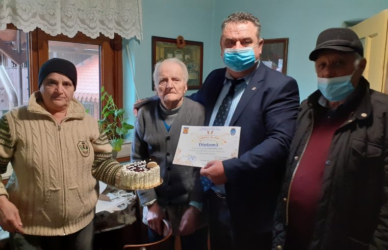 Veteran de război din Mihăeşti, sărbătorit la a 100-a aniversare