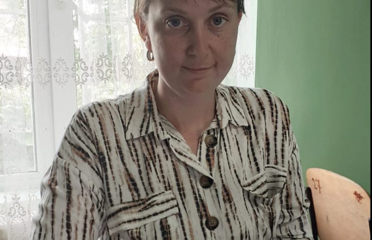 Andreea Tătărăşanu, tânăra care s-a întors din străinătate să lucreze pământul acasă, la Popeşti