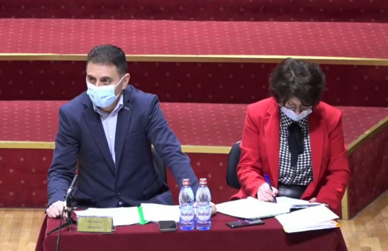 S-a retras decizia care ar fi prelungit perioada de taxare a parcării și în weekend în Râmnicu Vâlcea