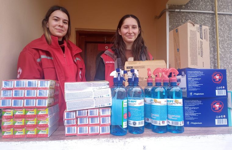 Crucea Roșie Vâlcea a amplasat un cort de primire a ajutoarelor destinate refugiaților ucraineni