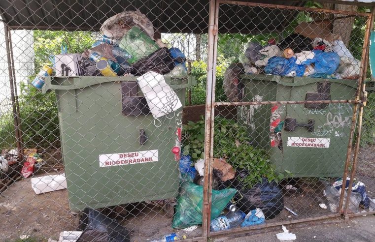 Mircia Gutău dă vina pe alții, gunoaiele rămân | Locuitorii orașului Râmnicu Vâlcea sunt revoltați de situația deșeurilor neridicate