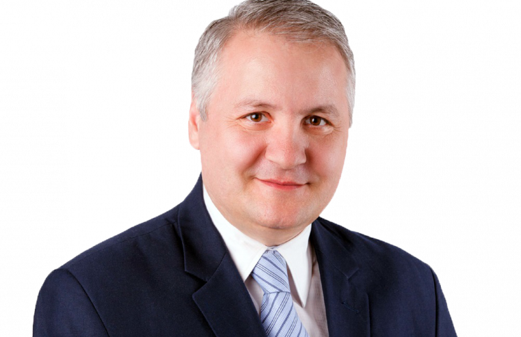 Remus GRIGORESCU | Tiparul politicianului descurcăreţ, care face bani şi din piatră seacă