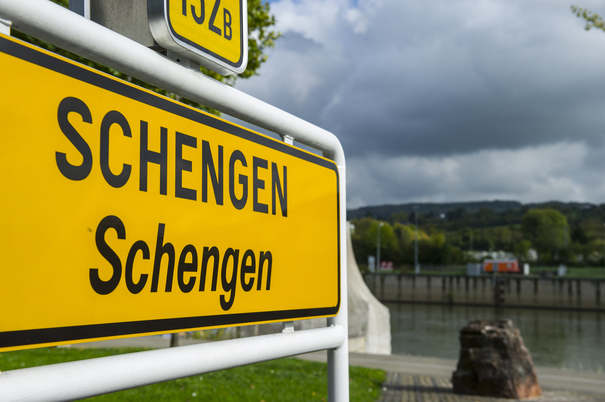 Nu vă mai faceți griji: România nu va intra niciodată în Schengen