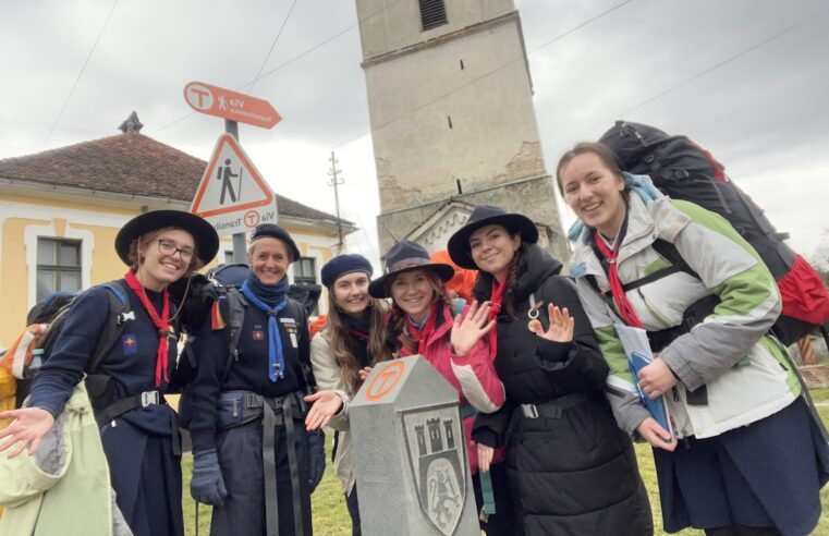 Cercetașe din Vâlcea au parcurs un traseu din Via Transilvanica alături de Comisarul Federației Scoutismului European