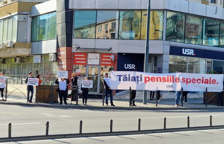 USR Vâlcea, la protest împotriva pensiilor speciale