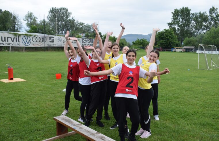 Elevele din Brezoi, câștigătoare și în acest an la concursul „Prietenii Pompierilor”