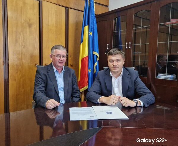 Primarul Gheorghe Dinculescu a semnat contractul de finanțare prin PNI ”Anghel Saligny” pentru realizarea obiectivului de investiții „Sistem de alimentare cu apă”