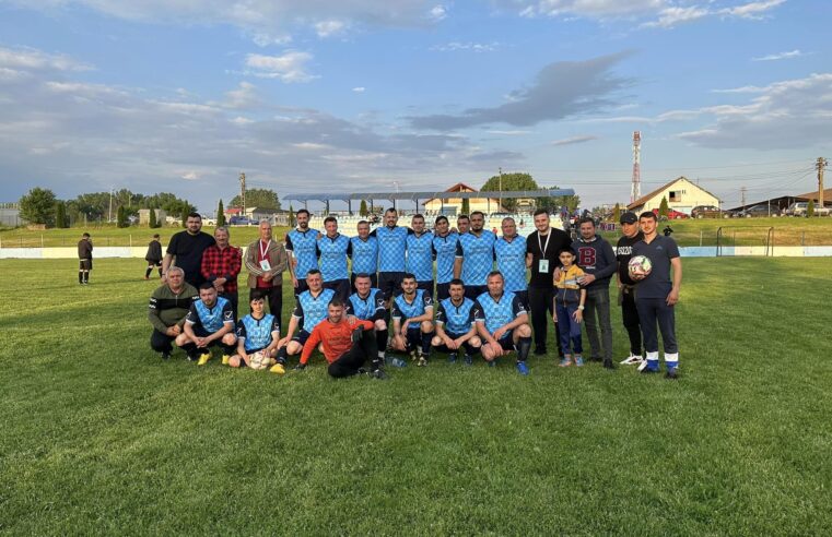 Stadionul din Scundu a primit omologarea oficială și pregătește sărbătorirea a 40 de ani de la înființarea echipei ”Zorile Scundu”