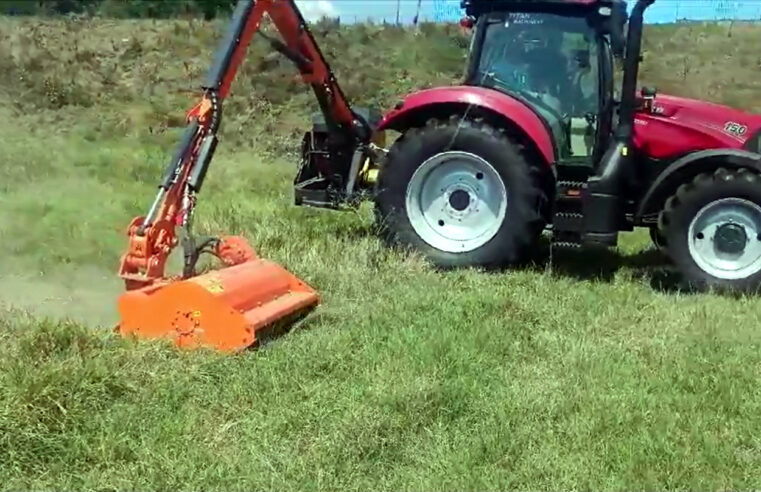 O investiție europeană aduce un nou utilaj multifuncțional și performant la Călimănești