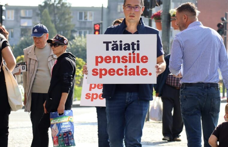 Protest USR Vâlcea pentru eliminarea pensiilor speciale | Filialele din Brașov, Botoșani, Sibiu și Craiova s-au alăturat împotriva Guvernului PSD/PNL