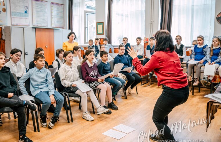 Descoperire muzicală pe Valea Lotrului: copiii din Școala Mălaia se pregătesc pentru concerte festive