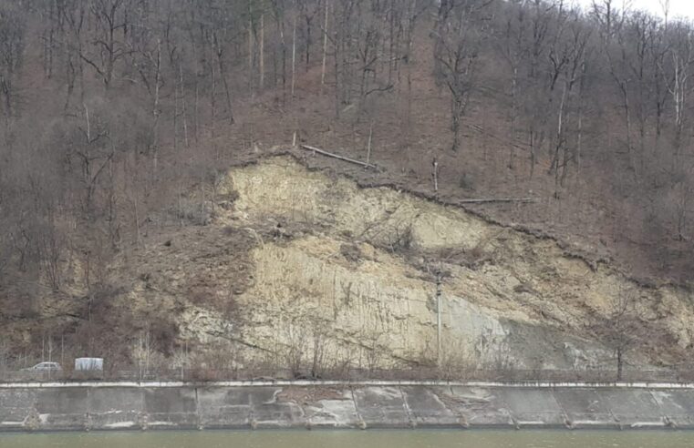 CNAIR – Valea Oltului – a primit două oferte la contractul pentru proiectul lucrărilor de consolidare la surparea de pe Centura Călimănești