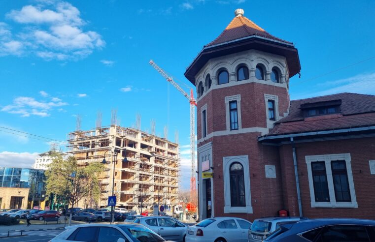 Clădirea de 9 etaje începe să eclipseze zona centrală din Râmnicu Vâlcea | Curând se va construi una de 14 etaje
