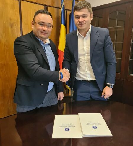 Primarul Daniel Băluță a semnat contractele pentru demararea lucrărilor de asfaltare