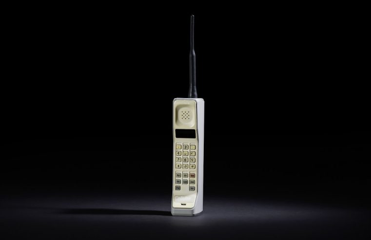 Care a fost primul telefon mobil din istorie?