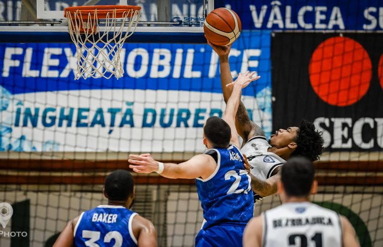 Baschetbaliștii de la CS Vâlcea pierd primul meci din seria decisivă cu CSM Focșani. Nimic nu e încă jucat!