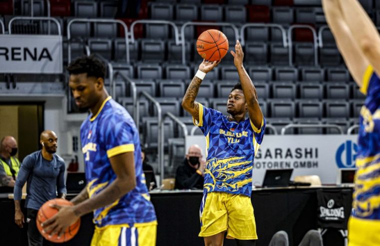 Americanul Rashun Davis se alătură ”haitei”. CS Vâlcea 1924, cea mai activă echipă la transferuri