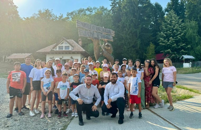 Tabără de vară la Parohia Vlădești: educație, distracție și spiritualitate pentru copii