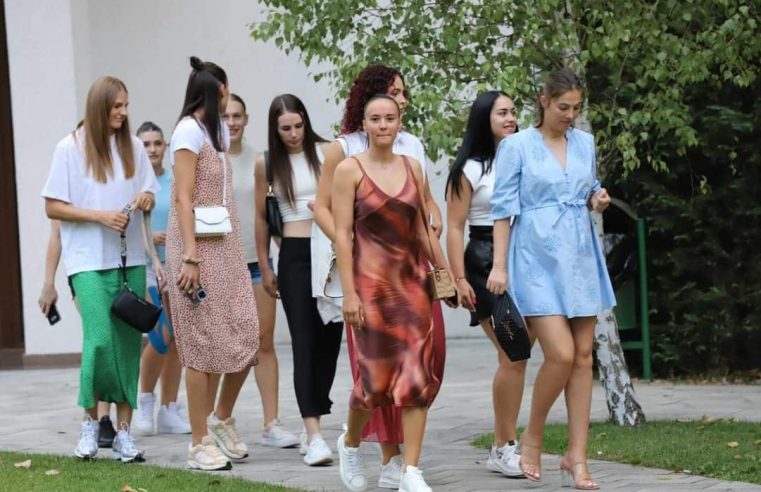 Liga Suporterilor Vâlceni a sărbătorit cu fast 12 ani de existență, alături de echipa de handbal