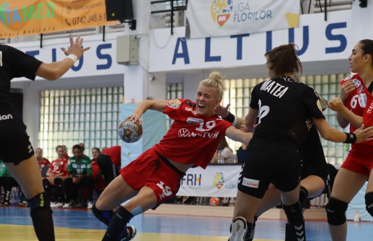 Victorie lejeră pentru handbalistele de la SCM la Slatina