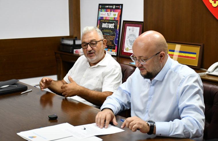 Constantin Rădulescu: „Modernizăm școlile din Vâlcea: echipamente digitale pentru încă 28 de laboratoare de științe!”