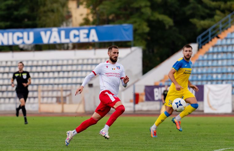 Fotbaliștii de la SCM Râmnicu Vâlcea nu pot fi stopați în Liga 3. Încă o ”dublă” pentru Rusu (foto)