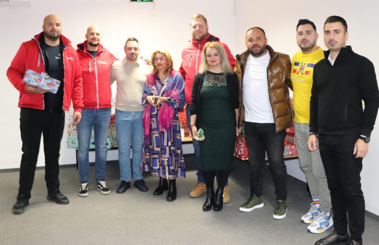 Bucurie de Crăciun la Băbeni: Primarul Ștefan Bîzîc aduce daruri și zâmbete copiilor speciali