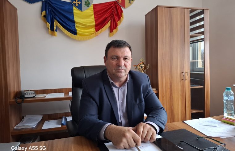 Administrațiile locale, prinse în menghina austerității – Marcel Radi: «Nu aduce economie, ci blochează instituțiile»