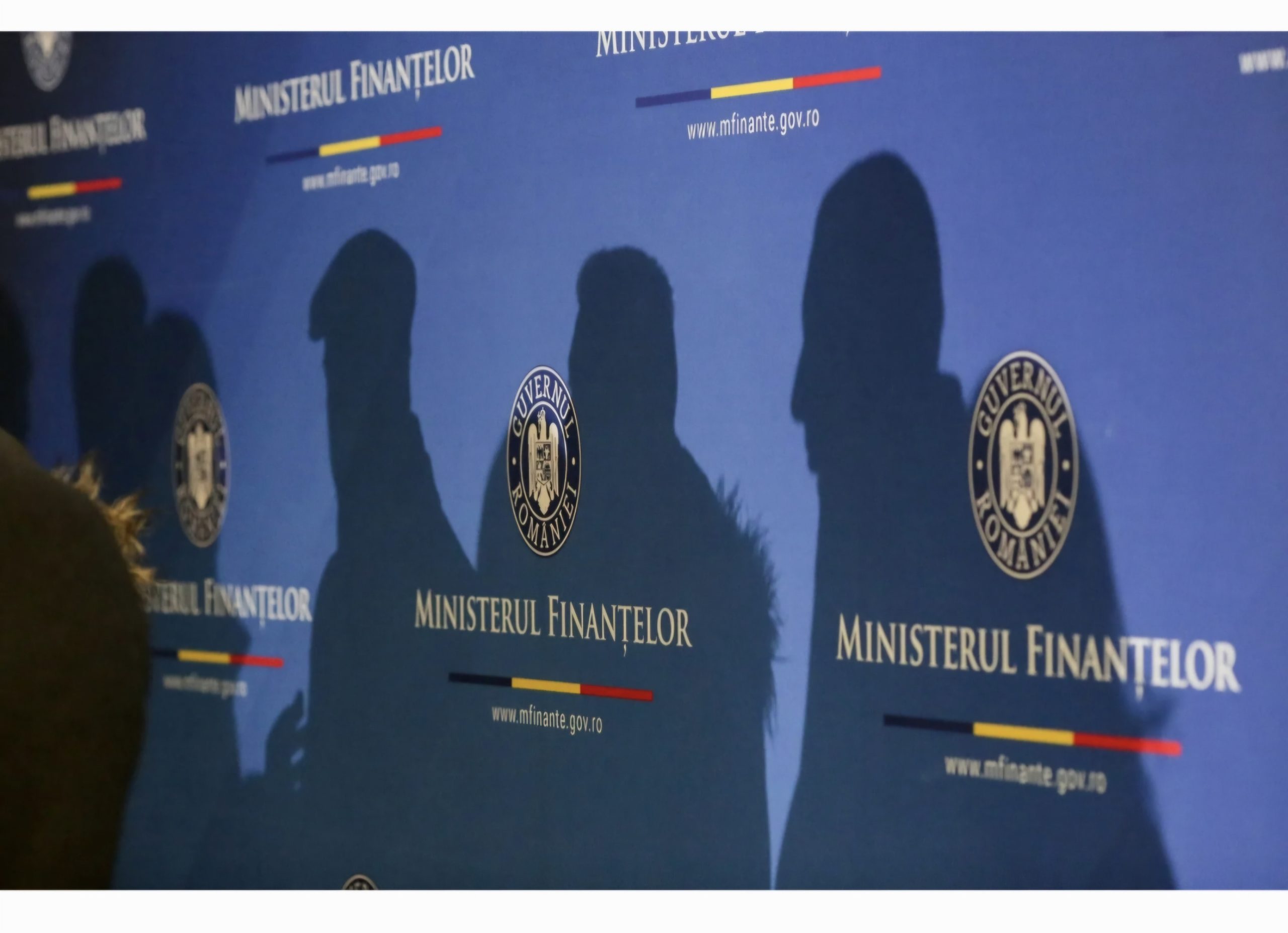 Solidaritate cu buzunarele goale: se cere sacrificiu de la cei care n-au mai nimic