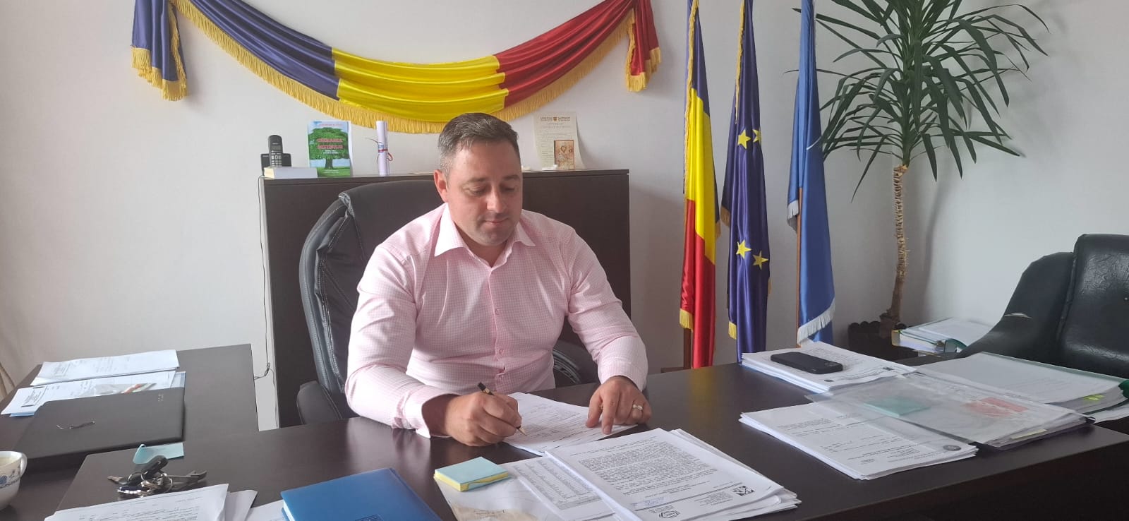 La Băbeni, primarul Ștefan Bîzîc vorbește despre planuri, proiecte în lucru și dorința de a nu pierde nicio finanțare pentru dezvoltarea orașului