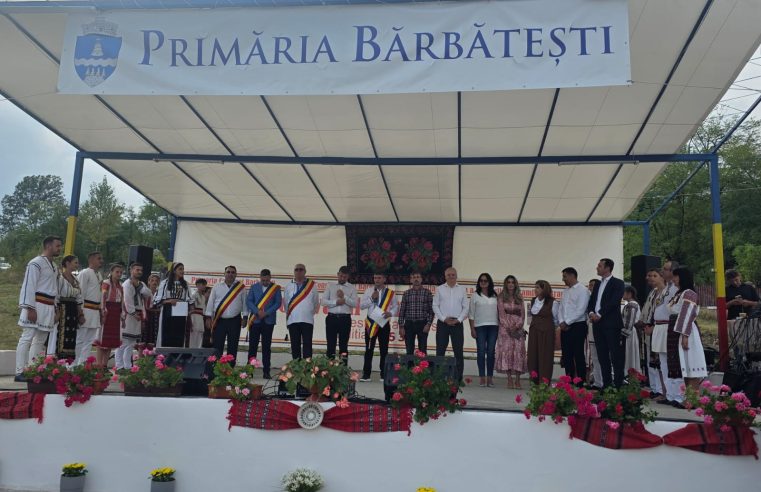 „Brâul de Aur” – povestea care, de peste jumătate de secol, aduce împreună la Bărbătești costume, cântec, flori și oameni buni