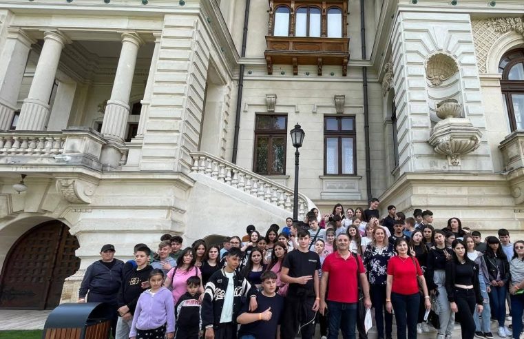 La Copăceni, școala devine poarta către lume