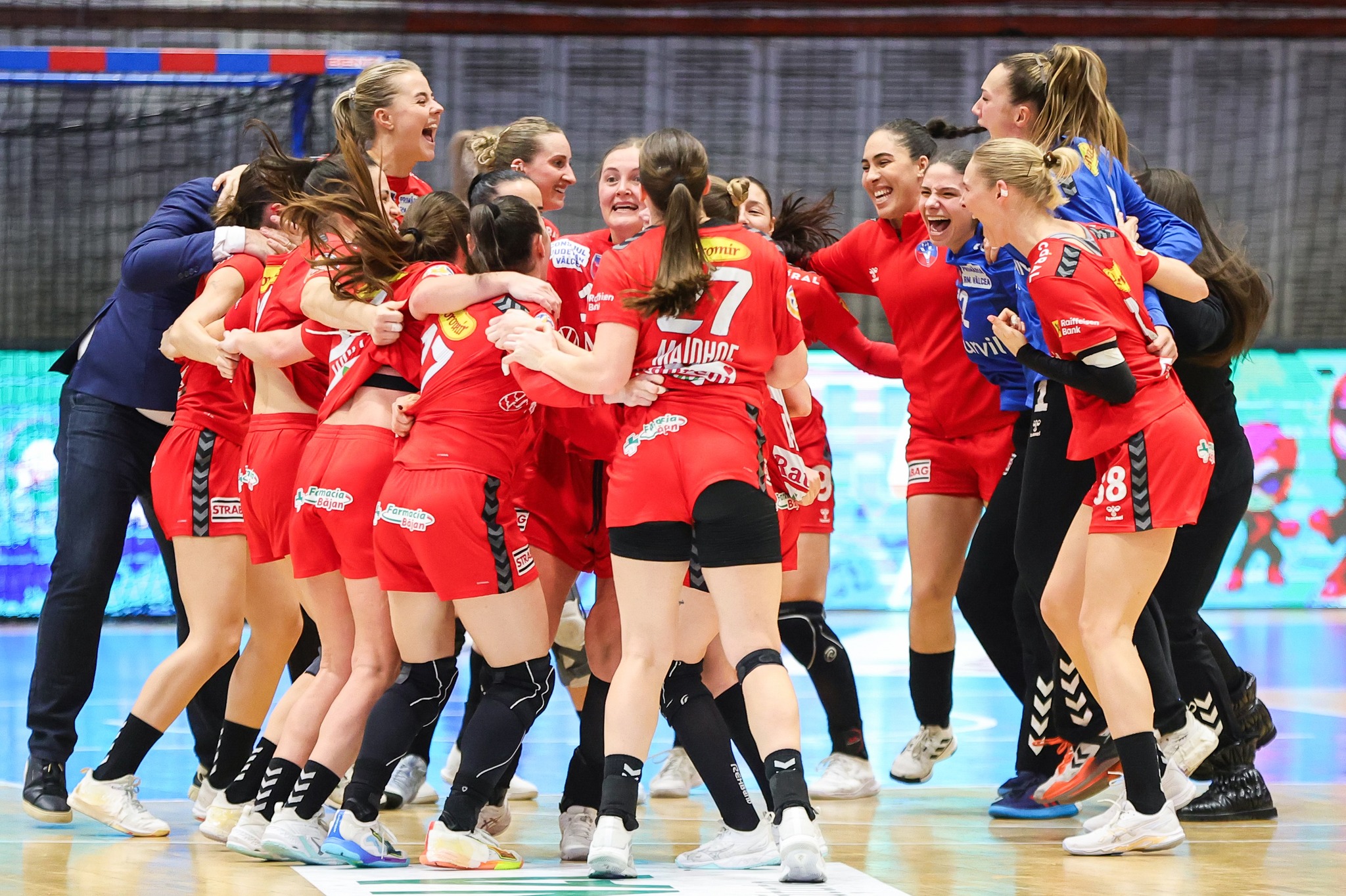 Nebunie în Sala Traian! Vâlcea bate Brăila în ultima secundă