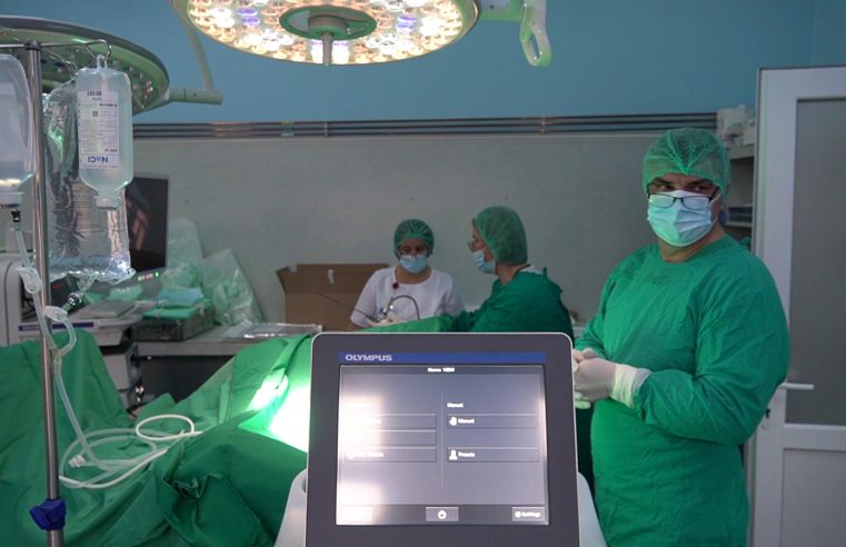 Premieră medicală la SJU Vâlcea: intervenții cu tehnologie laser la Secția Urologie