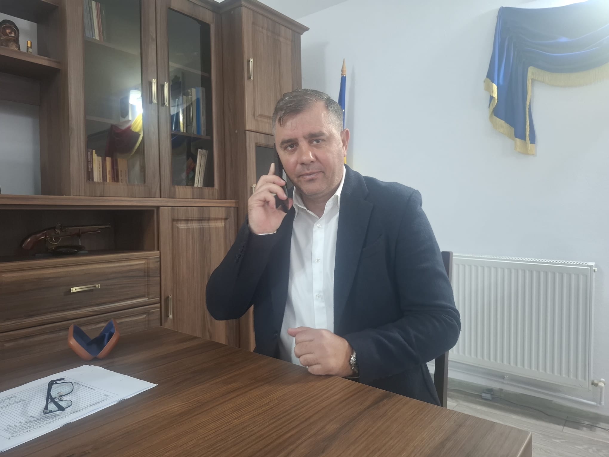 Când „unii” văd doar motive de critică, la Berislăvești un mega contract semnat aduce bani în bugetul local și schimbă situația financiară a primăriei