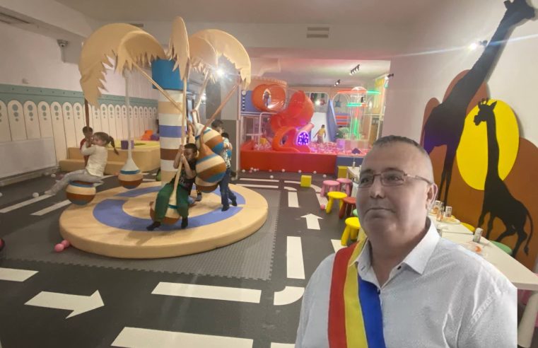 Primarul Dorinel Boncan duce copiii din Drăgoești la activități și ieșiri organizate, pentru mulți dintre ei aceste momente devenind amintiri care rămân peste ani